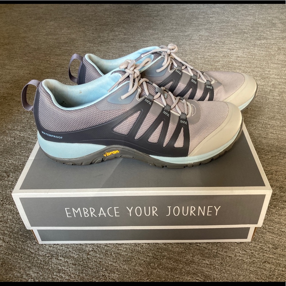 Dansko Phylicia Mesh waterproof hiking shoe. Size 41 (10.5 - 11 women’s US).